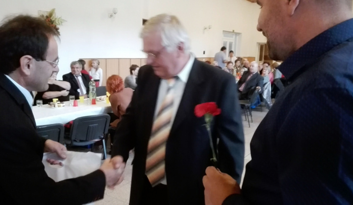 Október - mesiac úcty k starším 2016
