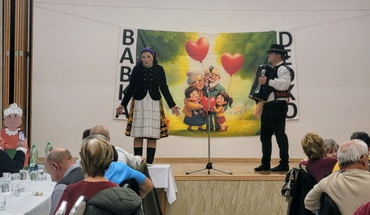 Október - mesiac úcty k starším 2025