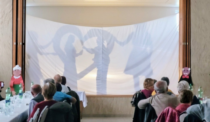 Október - mesiac úcty k starším 2025